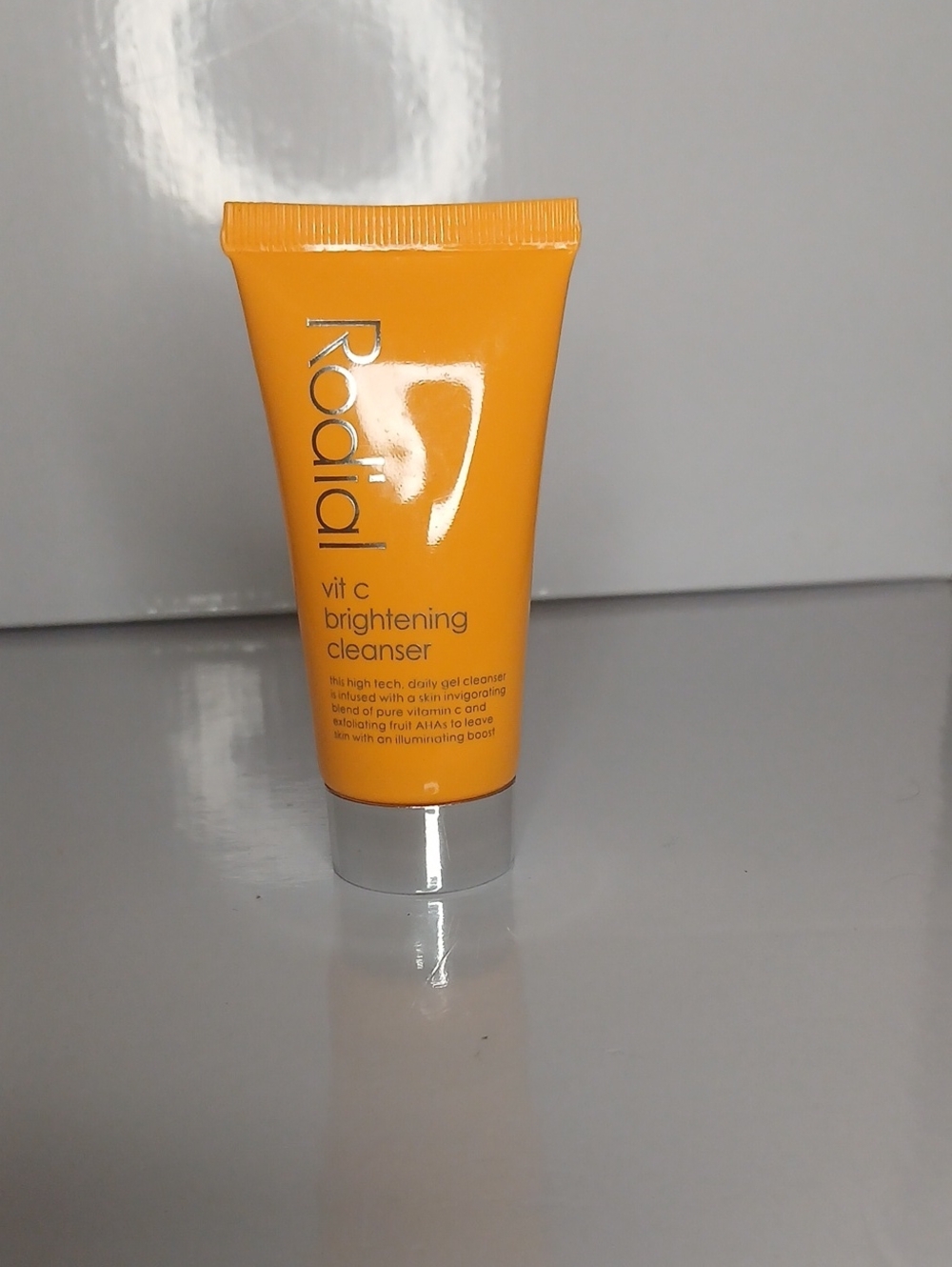 Sealed 20 ML Rodial Vitamin C Brightening Cleanser